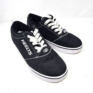Heelys Youth Size 5‎ Black White Low Lace Up  HES10393 Skate Shoes Shoes Only.